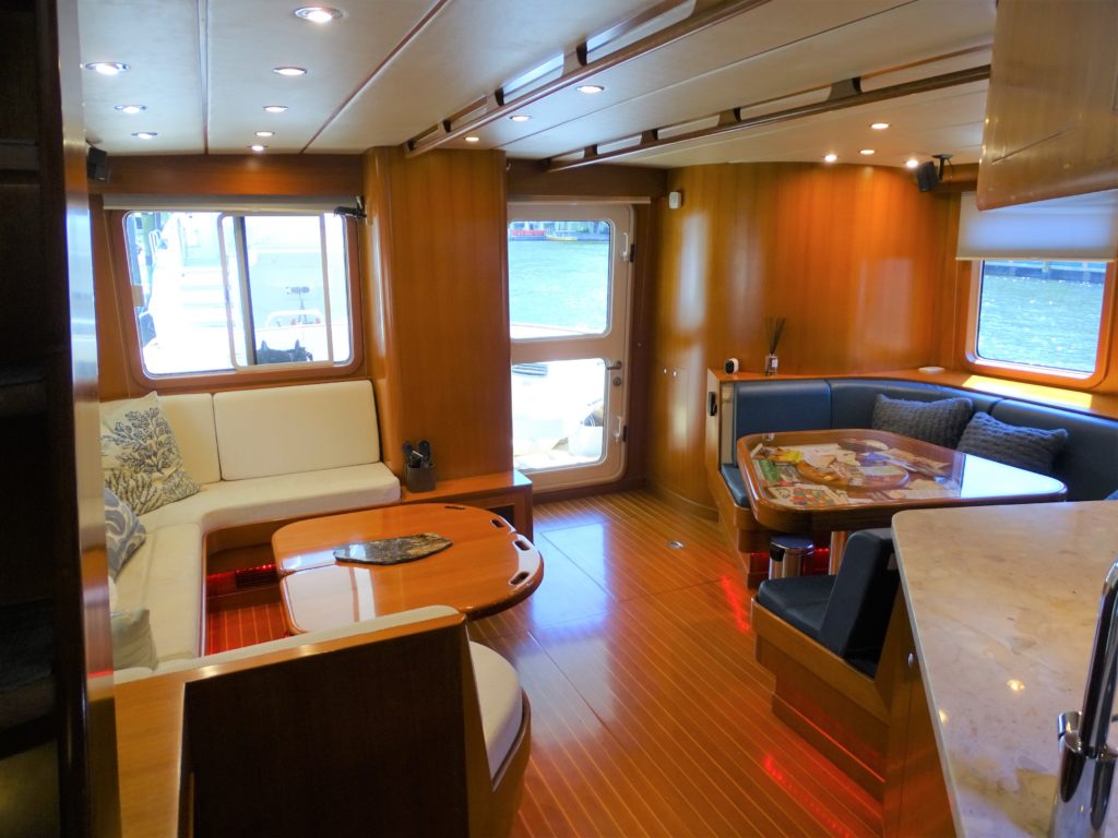 2004 Nordhavn 62 - Lady Kae - The Saloon