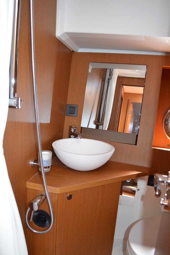 2023 Beneteau Swift Trawler 41 Fly - The Head Bathroom Comfort Room CR