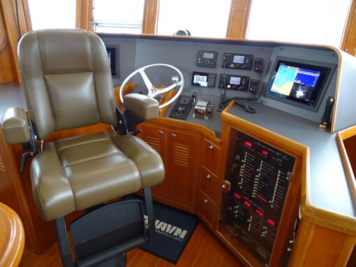2005 Nordhavn N43 - The Helm The Bridge/Cockpit Yacht Controls 2