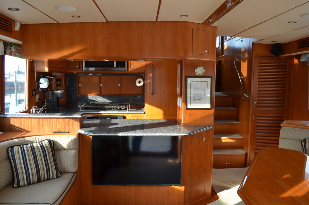 Nordhavn 47 - Nordic Star - Salon Facing Forward