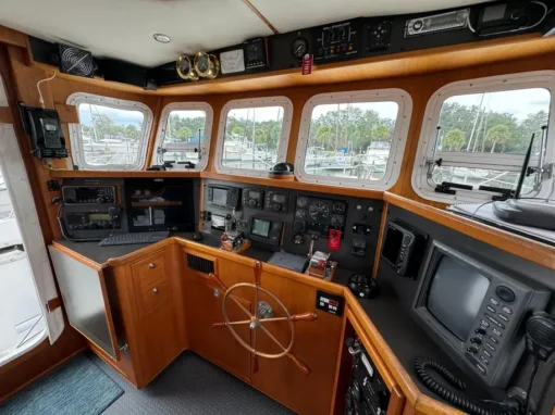 2000 Nordhavn 40 - BESO - The Yacht Controls - The Helm - The Cockpit