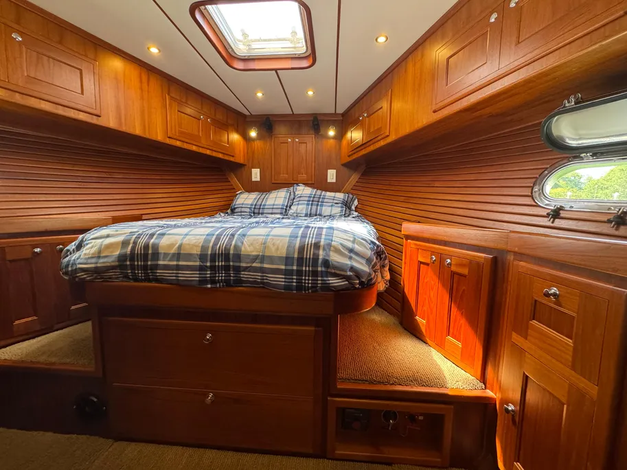 2002 Nordhavn N40 - New World