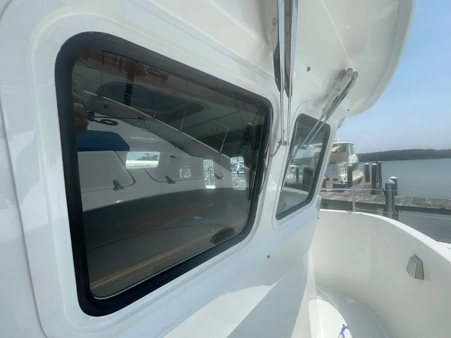 2002 Nordhavn N40 - New World